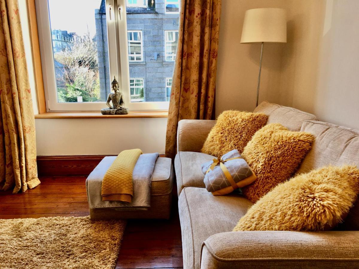 Cosy 2 Bedroom Central Apartment - Free Parking, Free Wifi Aberdeen Exterior foto