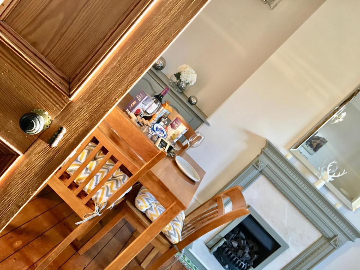 Cosy 2 Bedroom Central Apartment - Free Parking, Free Wifi Aberdeen Exterior foto