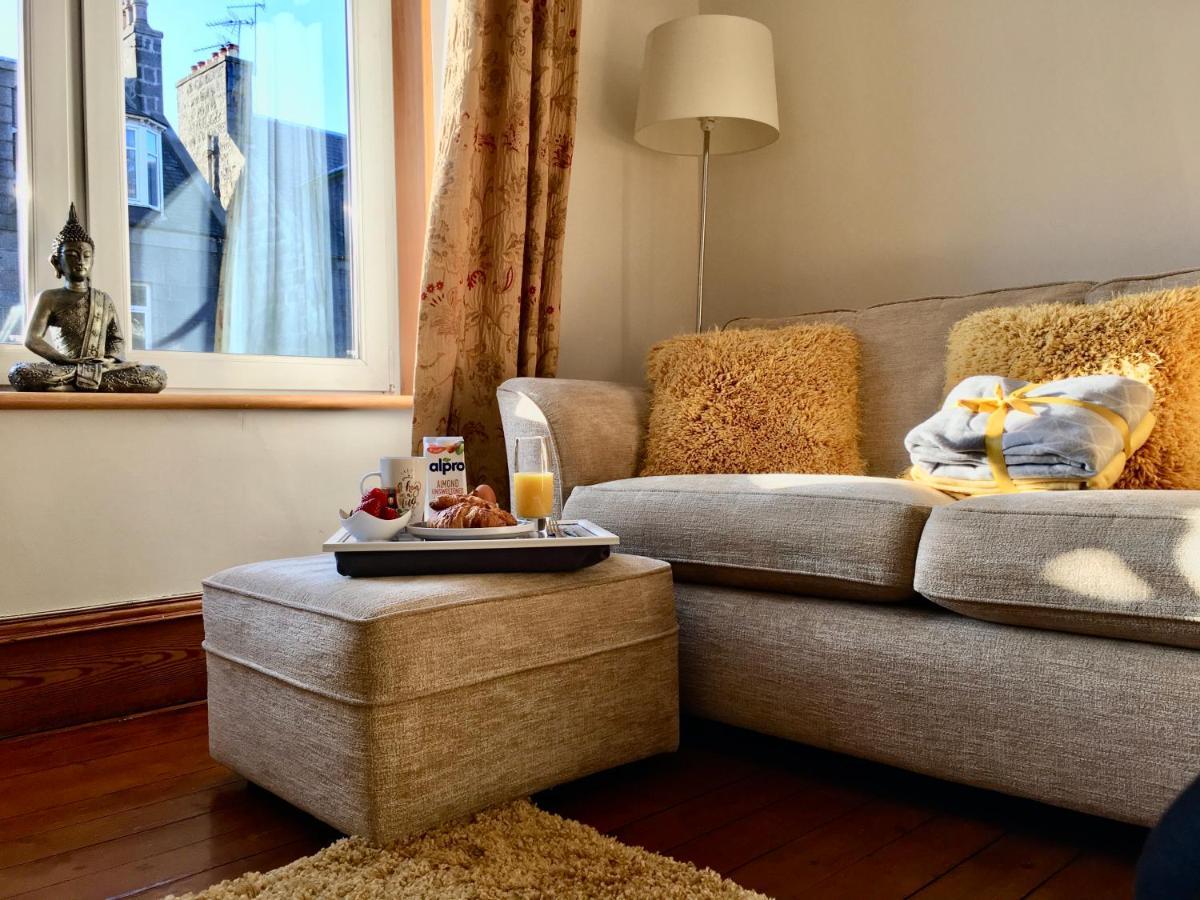 Cosy 2 Bedroom Central Apartment - Free Parking, Free Wifi Aberdeen Exterior foto